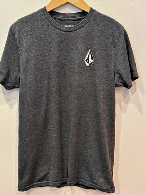 Volcom Short Sleeve Graphic Tee in Gray Size Medium